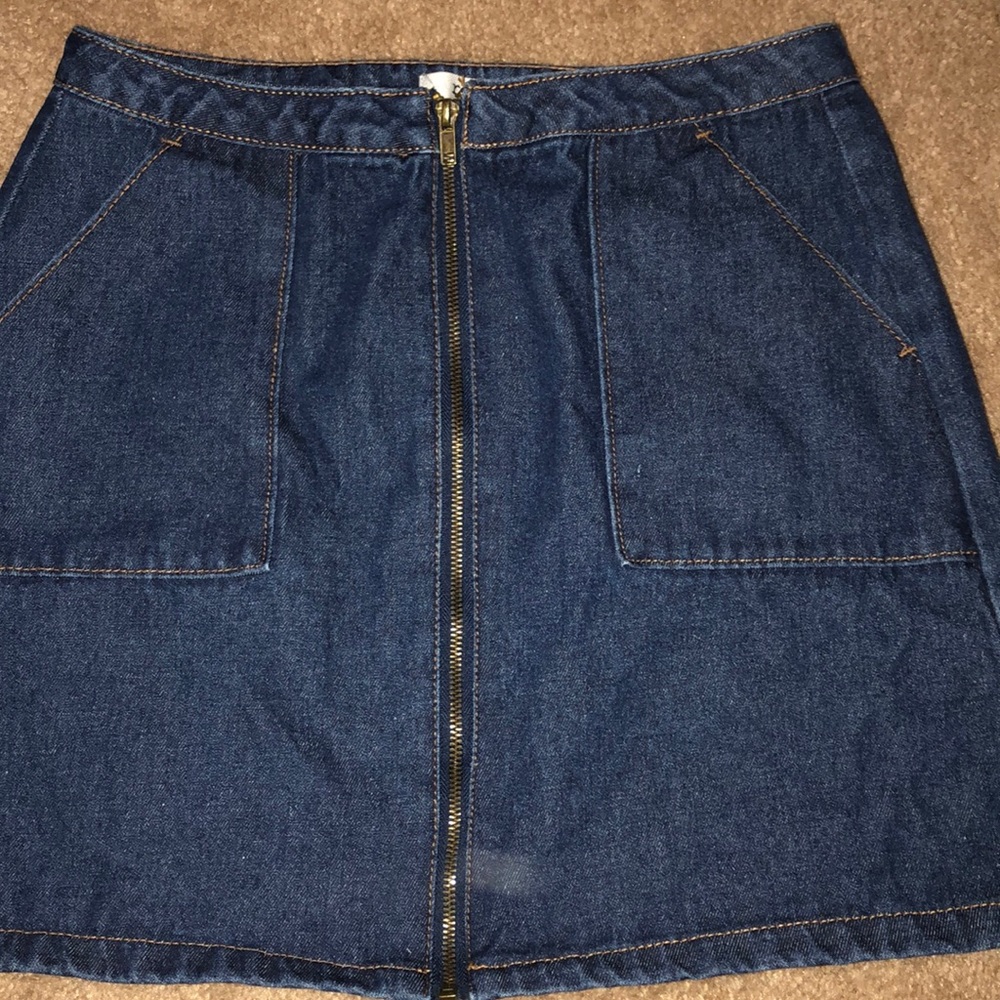 Zip from jean skirt